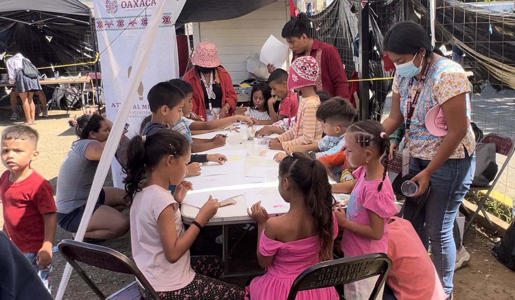 Activan en Oaxaca protocolo para rescate de niños en viaje sin compañía, rescatan a dos menores hondureños que viajaban solos a EUA Activan en Oaxaca protocolo para rescate de niños en viaje sin compañía, rescatan a dos menores hondureños que viajaban solos a EUA