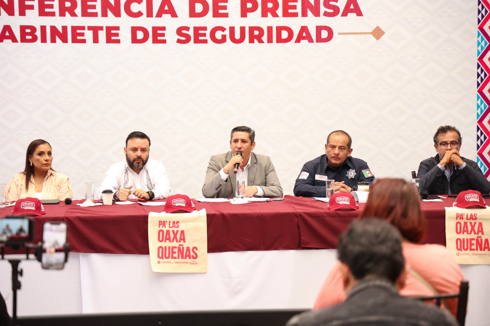 Crean grupos de inteligencia táctico para pacificar y desarmar zonas de violencia agraria en comunidades indígenas en Oaxaca