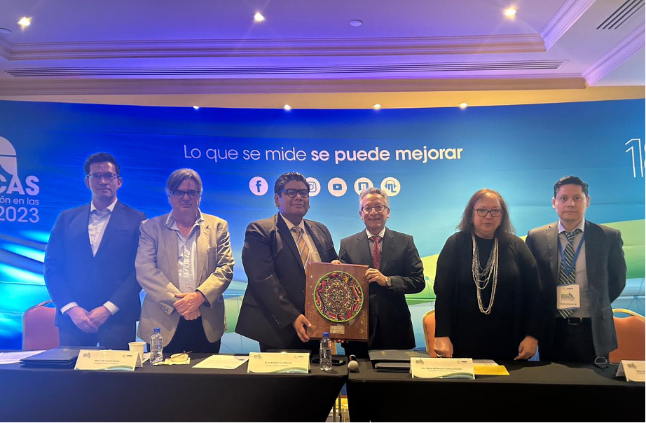 Obtiene PJEO premio por creación del Centro de Información de Justicia Indígena Obtiene PJEO premio por creación del Centro de Información de Justicia Indígena
