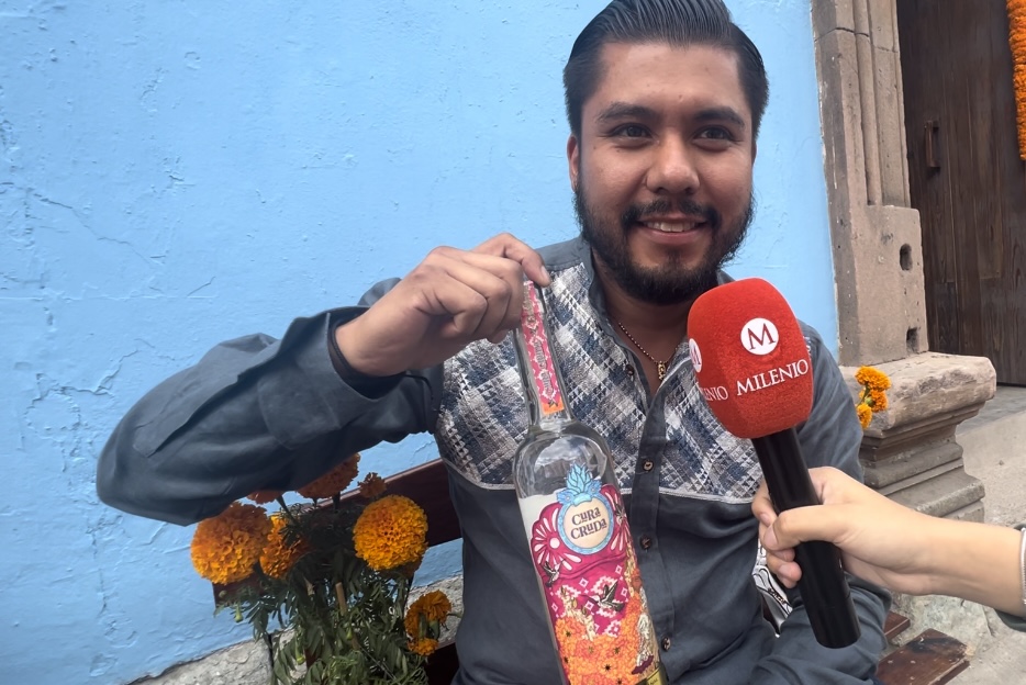 Produce en Oaxaca el mezcal de Flor de Cempasuchil, ya se vende en EUA.