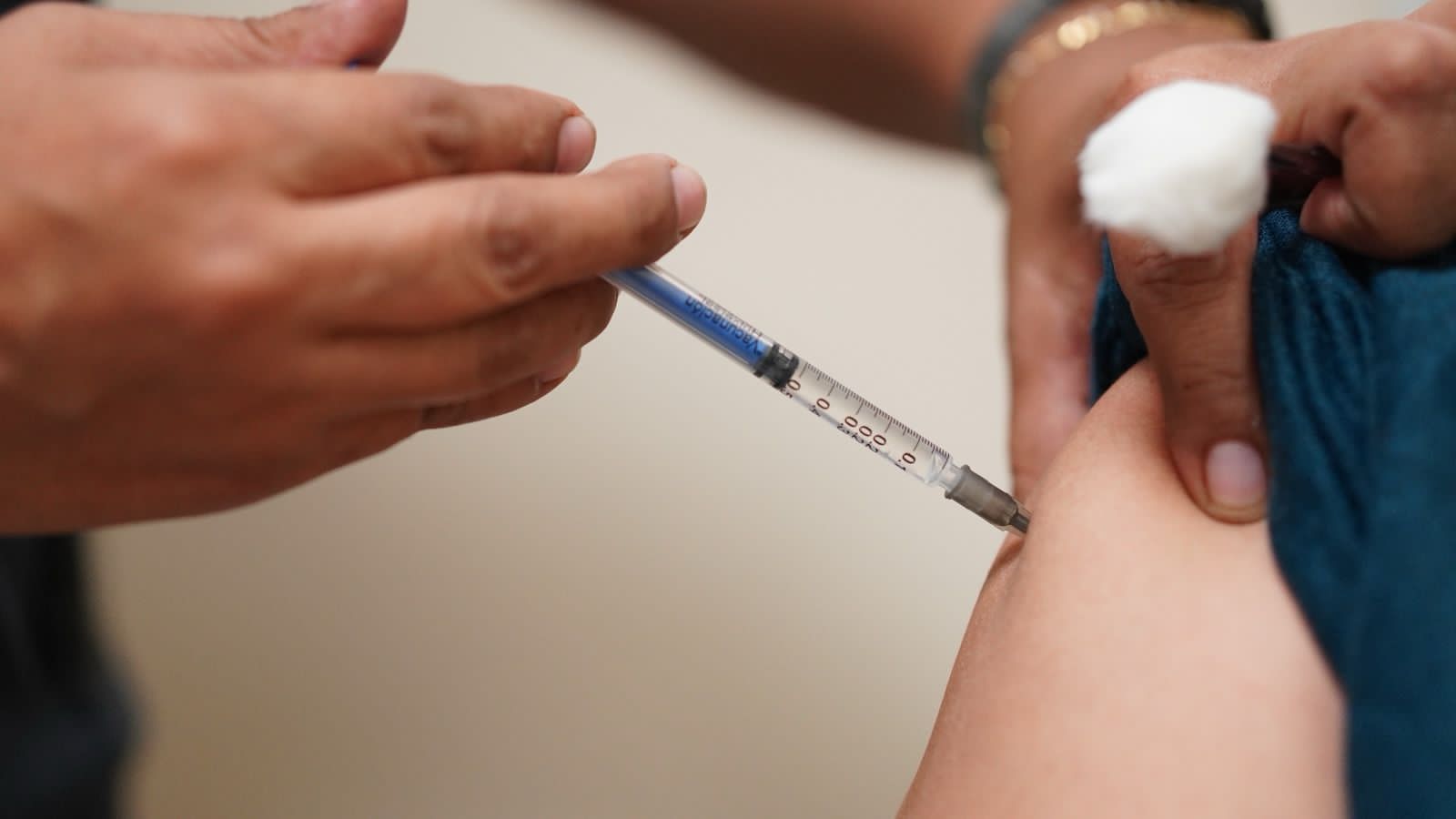 Llegan embarques de vacuna Covid-19 y de la vacuna H1N1 a Oaxaca Llegan embarques de vacuna Covid-19 y de la vacuna H1N1 a Oaxaca