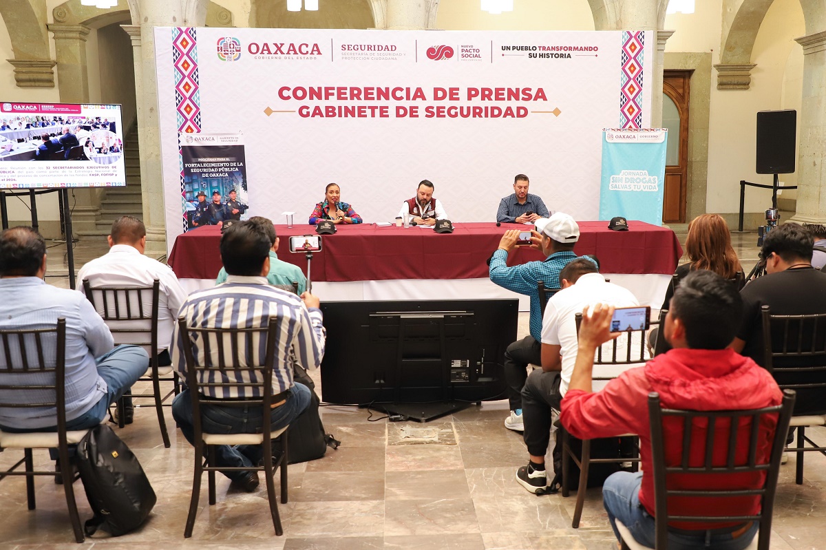 Refuerza la titular de la SESESP Karina Baron acciones para mantener a Oaxaca como un estado seguro Refuerza la titular de la SESESP Karina Baron acciones para mantener a Oaxaca como un estado seguro