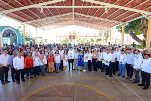 En equipo sacaremos adelante a San Juan Chilateca: Salomón Jara