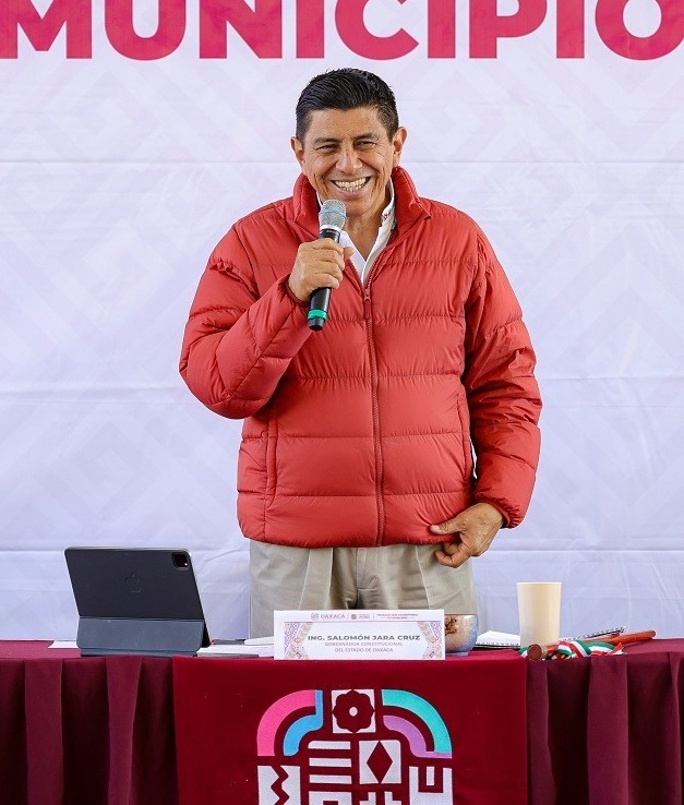 Con cerca de 12 mdp, Gobierno de Oaxaca impulsa el desarrollo de Santiago Zoochila, tierra de mezcal y música Con cerca de 12 mdp, Gobierno de Oaxaca impulsa el desarrollo de Santiago Zoochila, tierra de mezcal y música