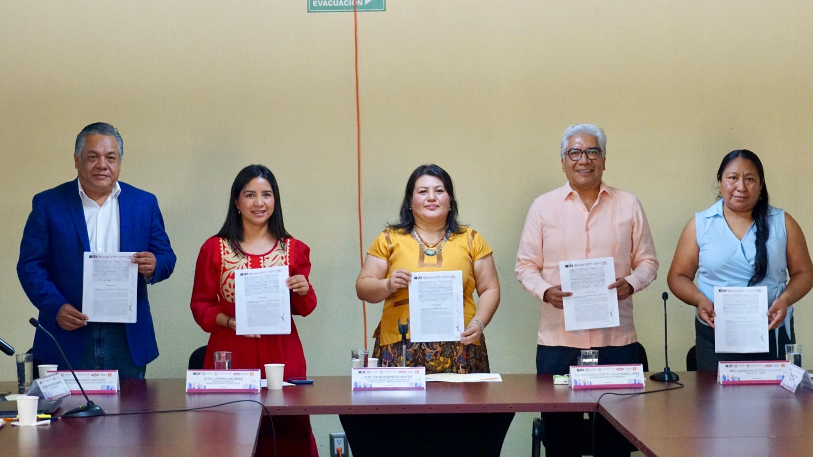 Formalizan alianza Congreso de Oaxaca, gobierno estatal y CMIC en favor de las mujeres Formalizan alianza Congreso de Oaxaca, gobierno estatal y CMIC en favor de las mujeres