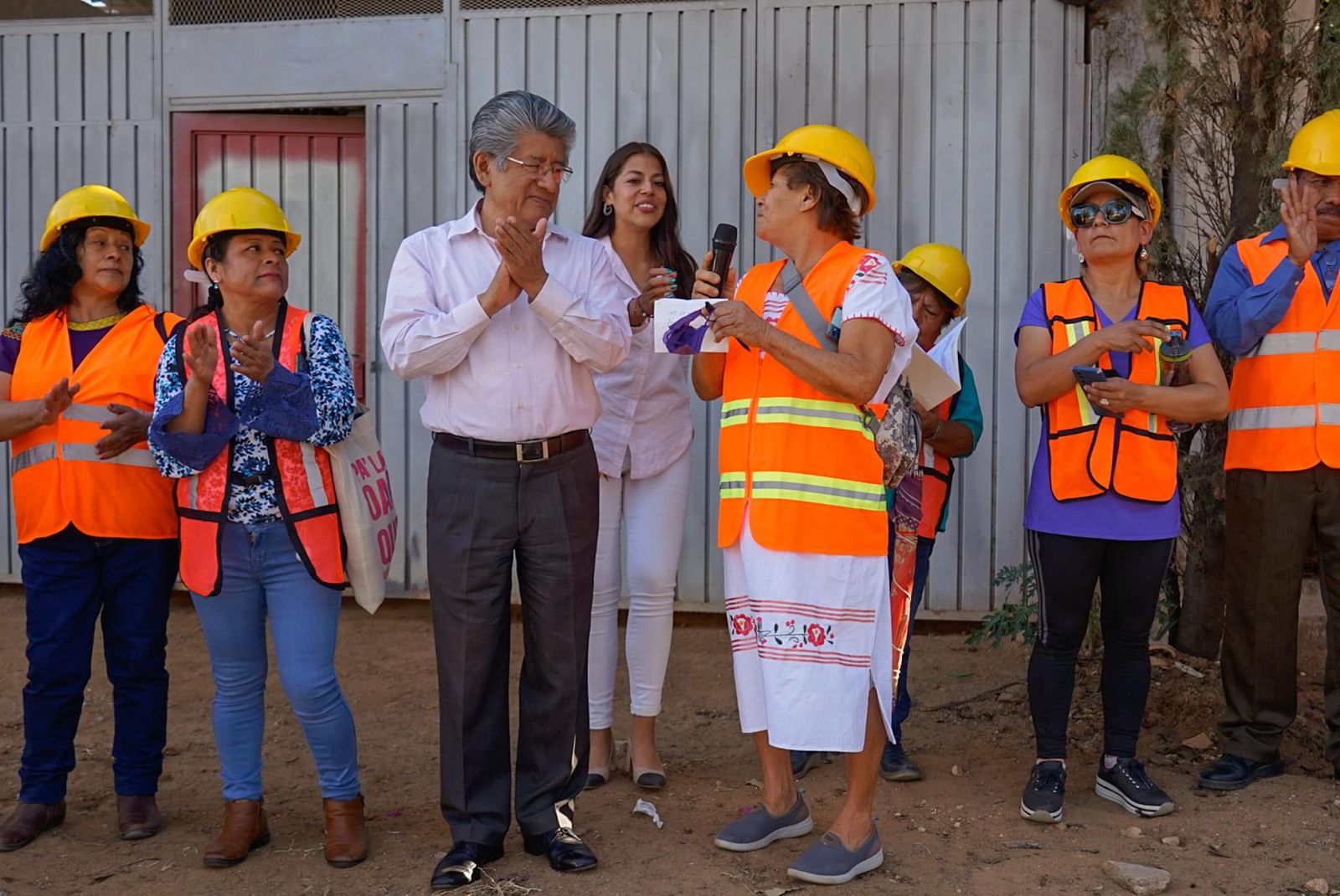 Con obras se mejoran condiciones de vida a vecinos de San Martín Mexicapam