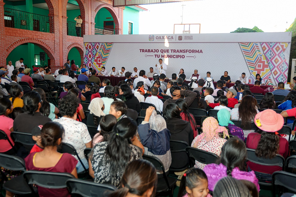 Con casi 13 mdp fortalece Gobierno de Oaxaca infraestructura educativa, caminos y vivienda de San Juan Juquila Vijanos