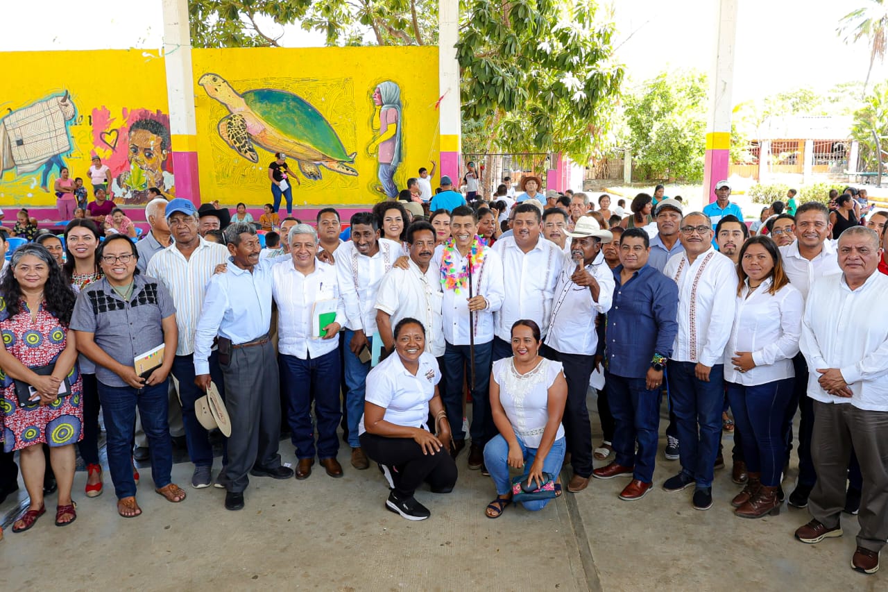 Garantiza Gobierno de Salomon Jara bienestar para la población de Santa María Cortijo