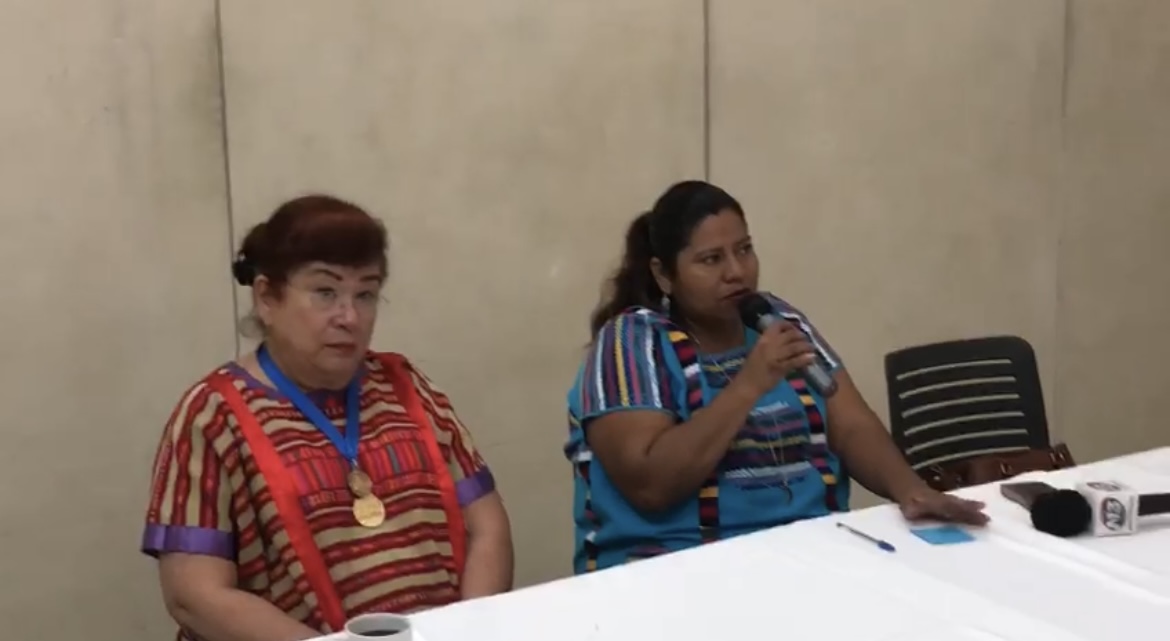 Regidora indigena de Oaxaca es víctima de violencia política de genero, gana sentencia, pero su agresor quien es presidente municipal de la demarcación se niega acatar la resolución.