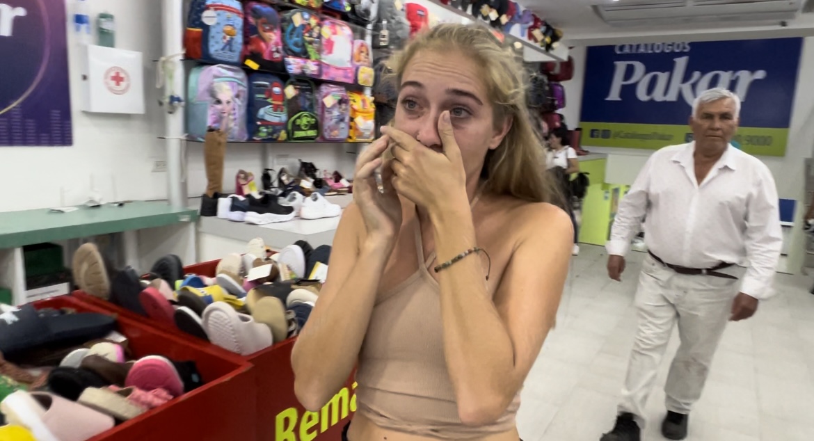 Localiza a niña extranjera que habia sido presuntamente raptada en zocalo de Oaxaca Localiza a niña extranjera que habia sido presuntamente raptada en zocalo de Oaxaca