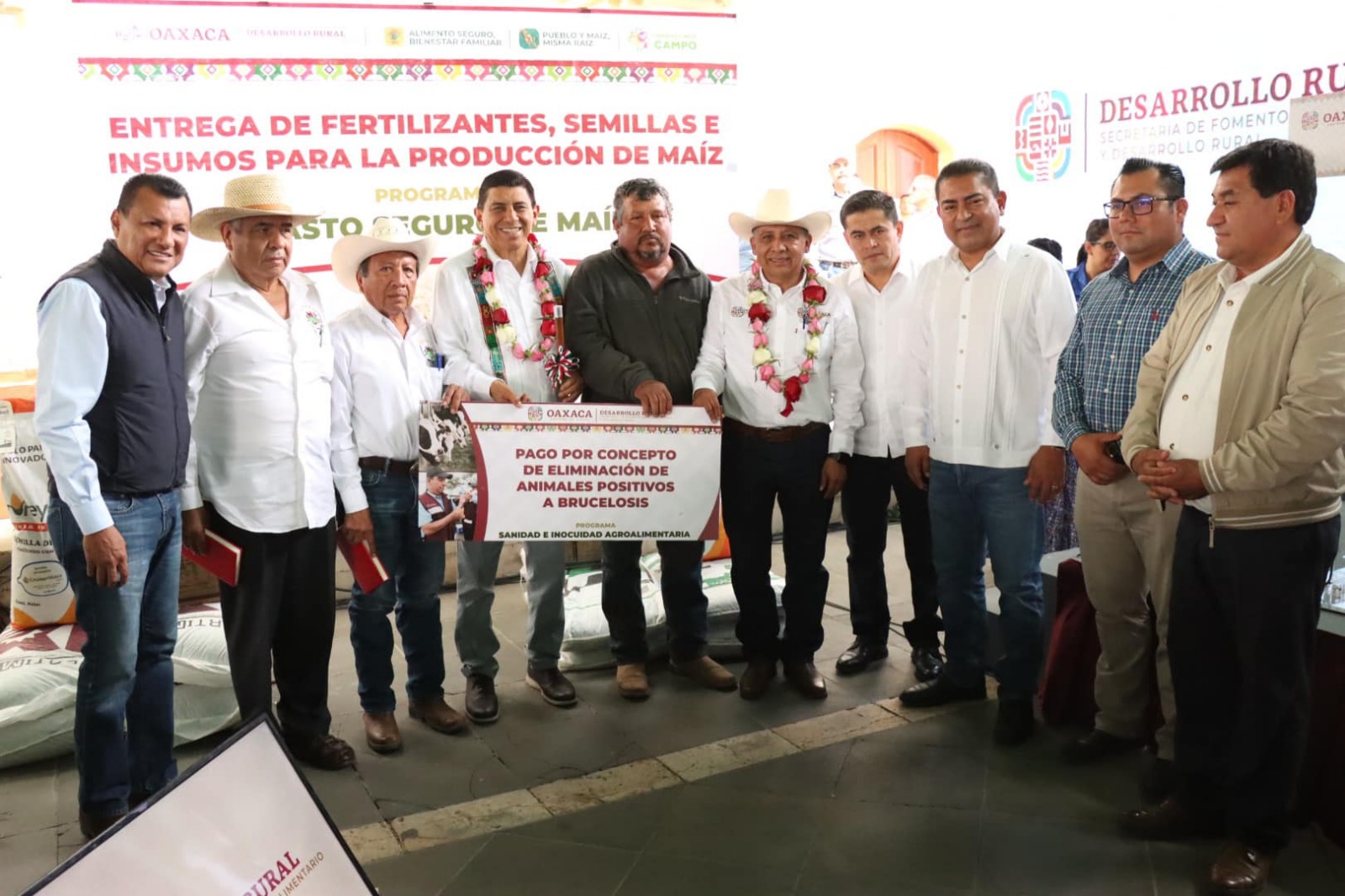 Con el programa Abasto Seguro de Maíz Sefader beneficia a 153 productores y productoras de San Pablo Huixtepec