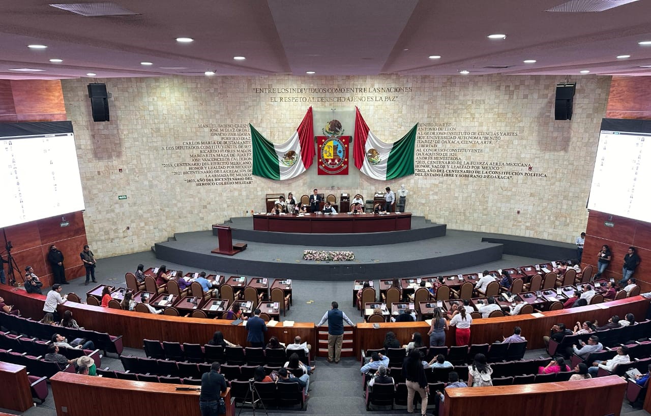 Congreso reforma ley para que mujeres tengan permiso laboral por dismenorrea Congreso reforma ley para que mujeres tengan permiso laboral por dismenorrea