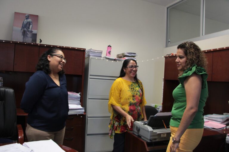 Durante recorrido, escucha titular del Poder  Judicial a colaboradores de áreas administrativas