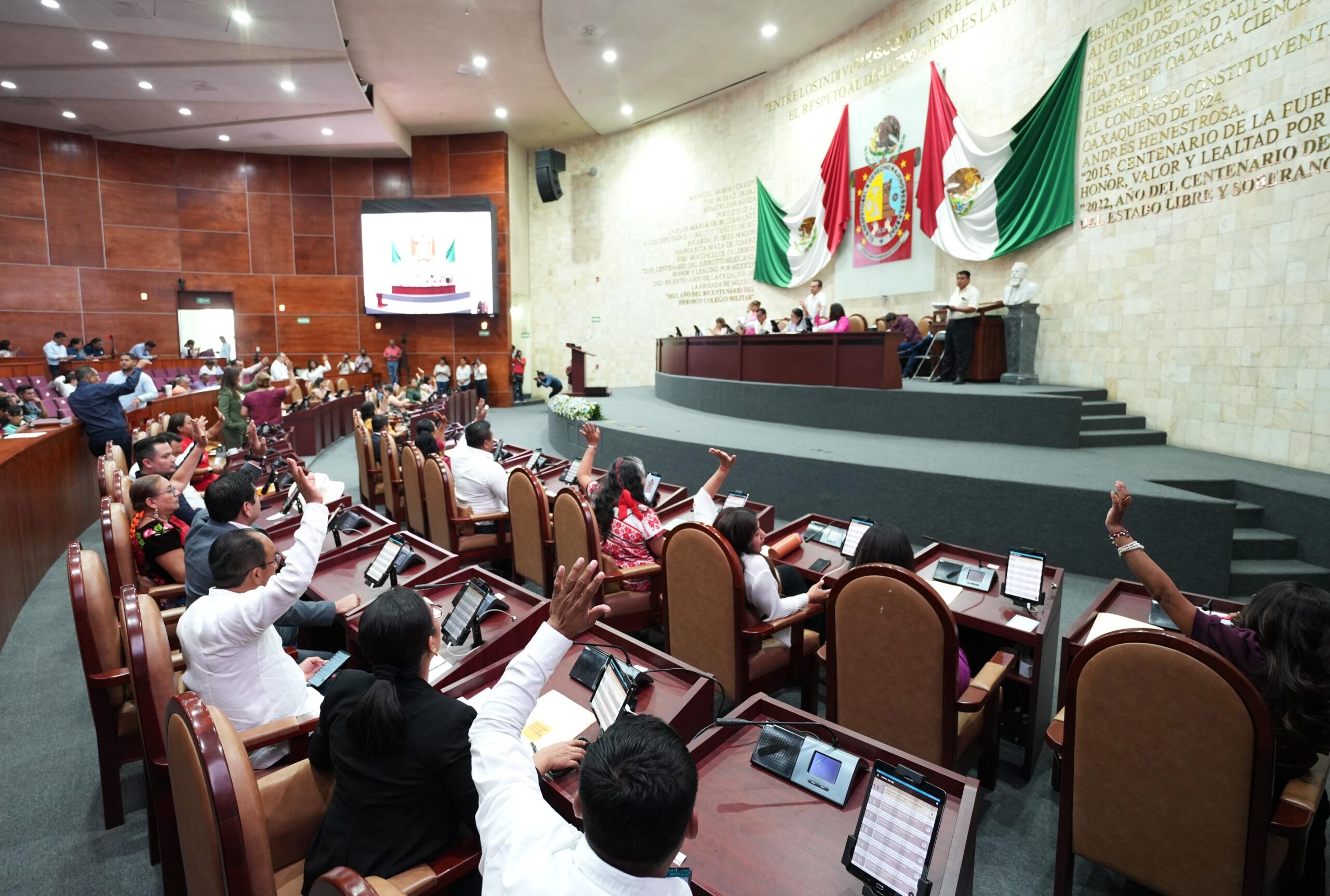 Condena Congreso de Oaxaca irrupción en embajada de México en Ecuador