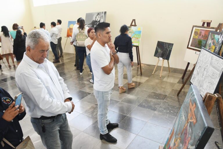 Exponen en el Congreso muestra pictórica sobre el proceso de la lucha contra las adicciones