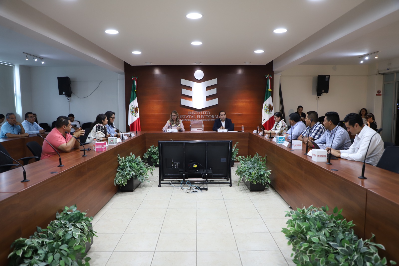 Avanza organización del Proceso Electoral en Oaxaca: IEEPCO entrega la Lista Nominal de Electores a partidos políticos locales para las elecciones Oaxaca 2024