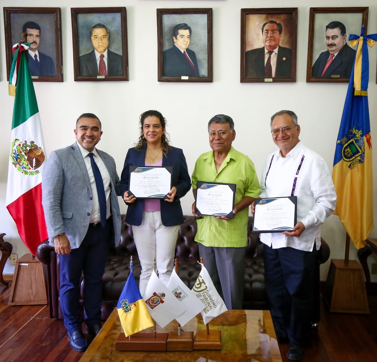 Lleva Oaxaca a Jalisco Laboratorio de Genética Molecular Lleva Oaxaca a Jalisco Laboratorio de Genética Molecular
