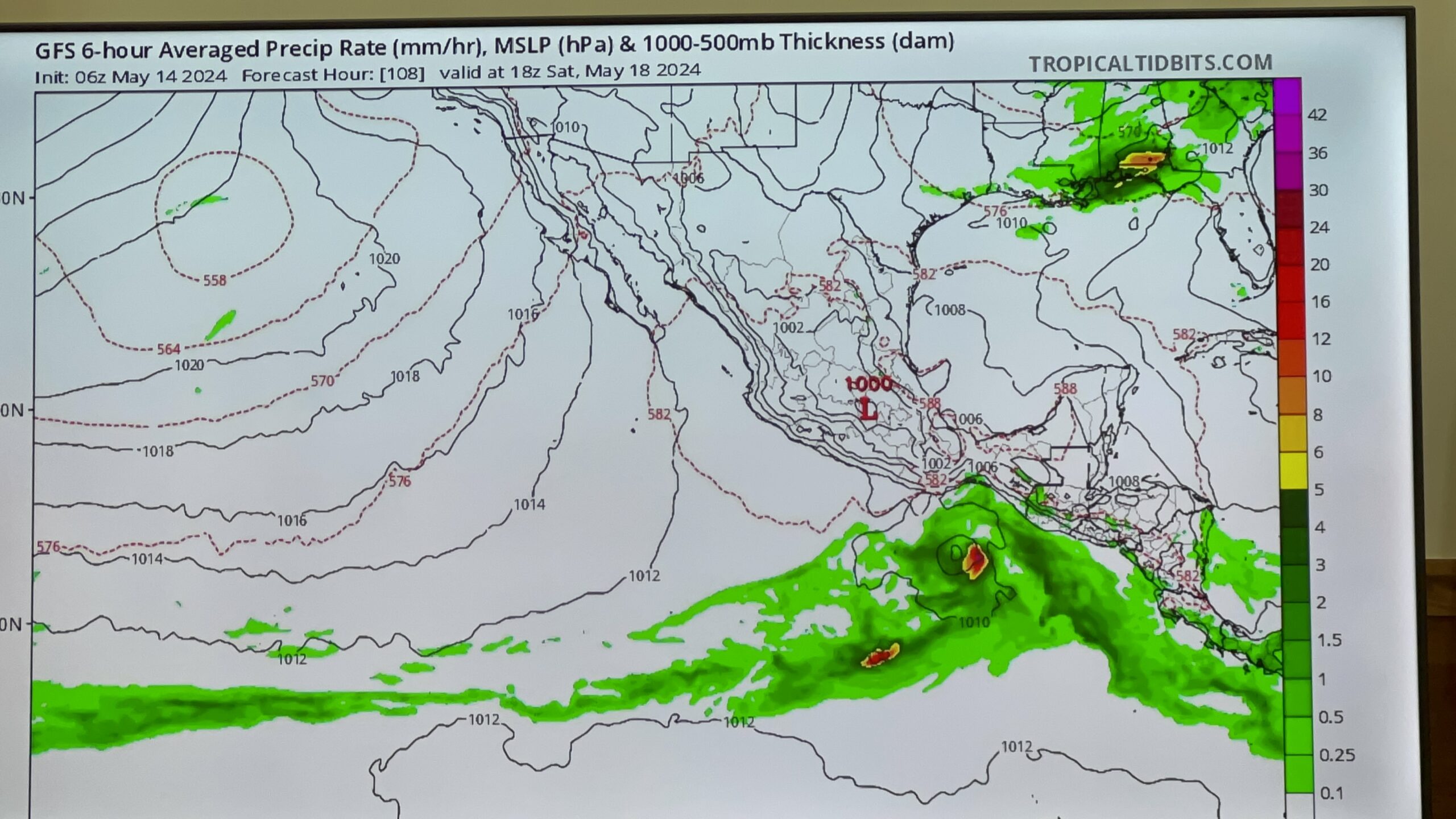 Emiten alerta por eventual golpe de primera tormenta tropical en la costa del pacifico de Oaxaca