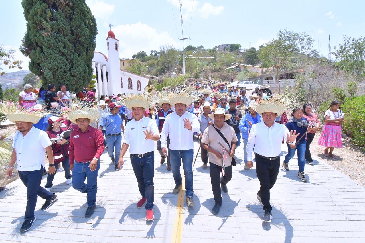 Recorre Sergio López Sánchez la Mixteca; invita a consolidar la Cuarta Transformación Recorre Sergio López Sánchez la Mixteca; invita a consolidar la Cuarta Transformación