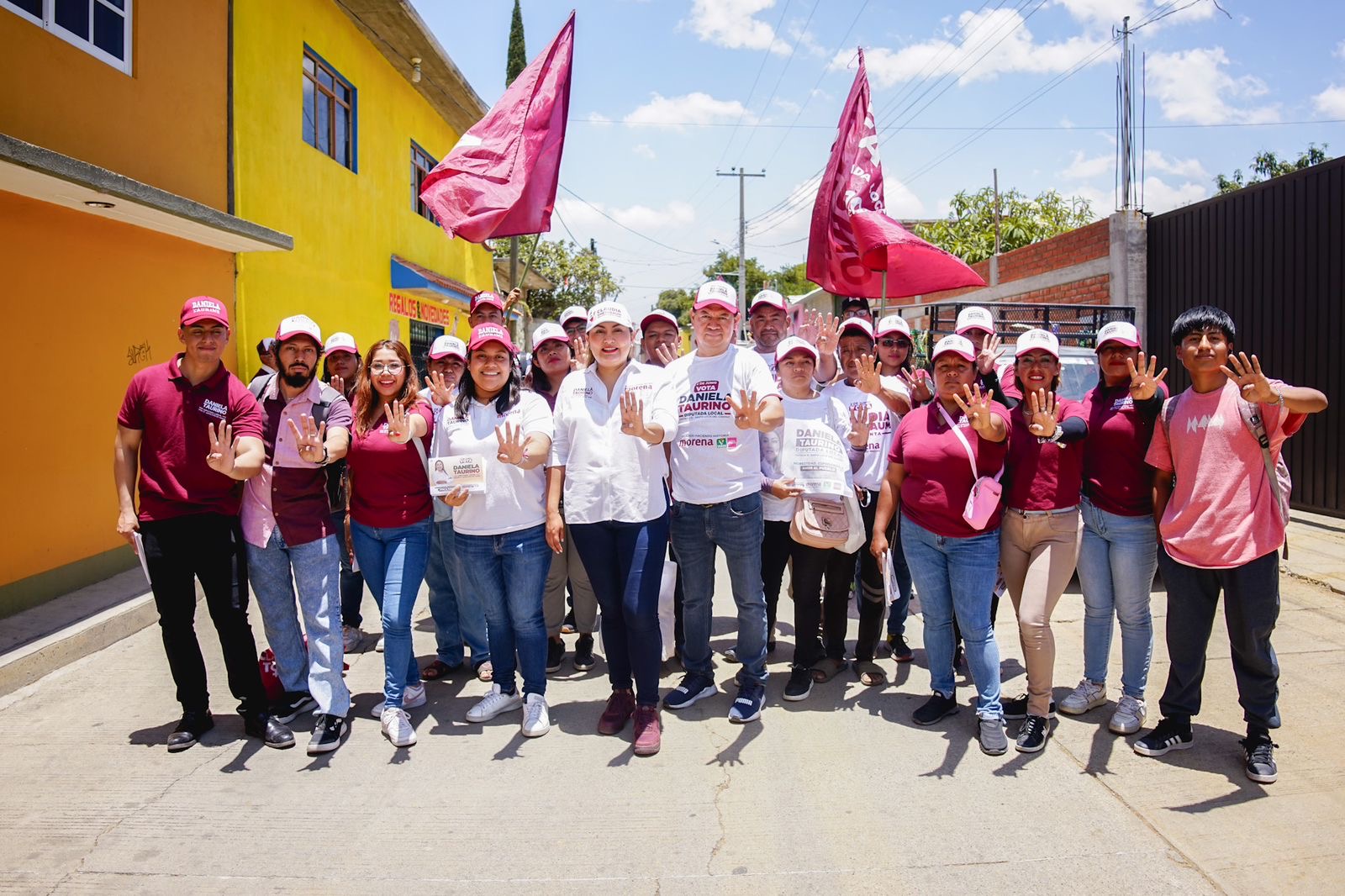 San Agustin Yatareni ya es territorio de Morena y va votar por Daniela Taurino San Agustin Yatareni ya es territorio de Morena y va votar por Daniela Taurino