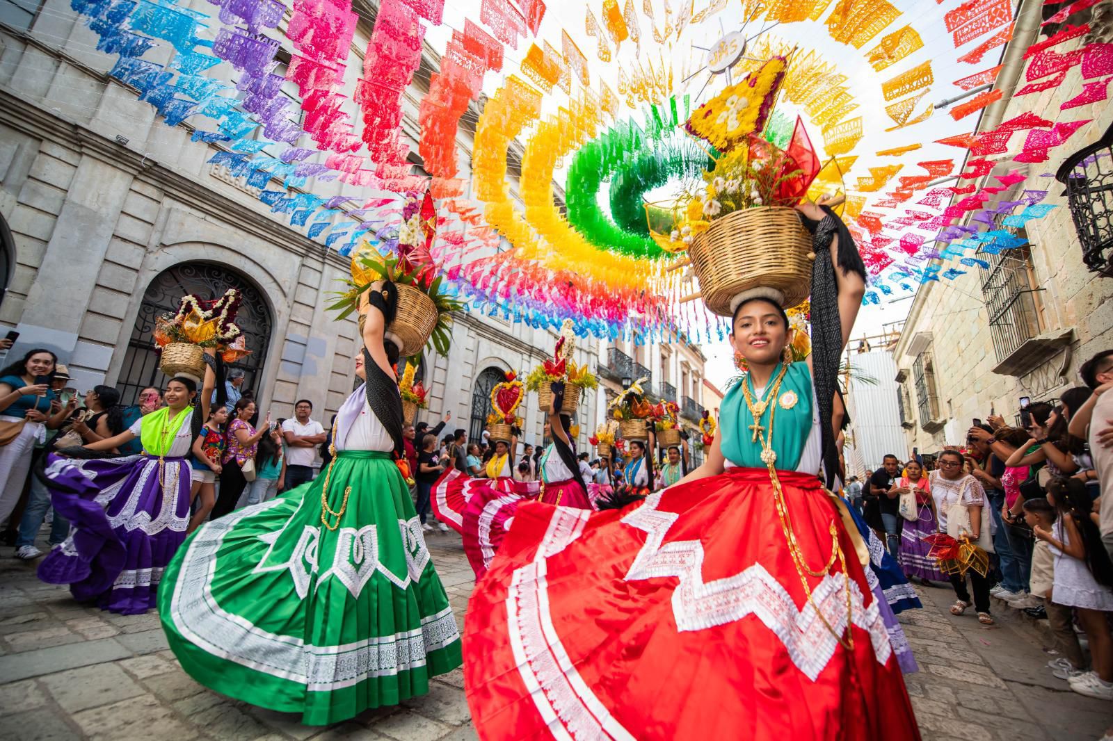 Con Primer Convite de la Guelaguetza 2024 el pueblo oaxaqueño anunció la máxima fiesta