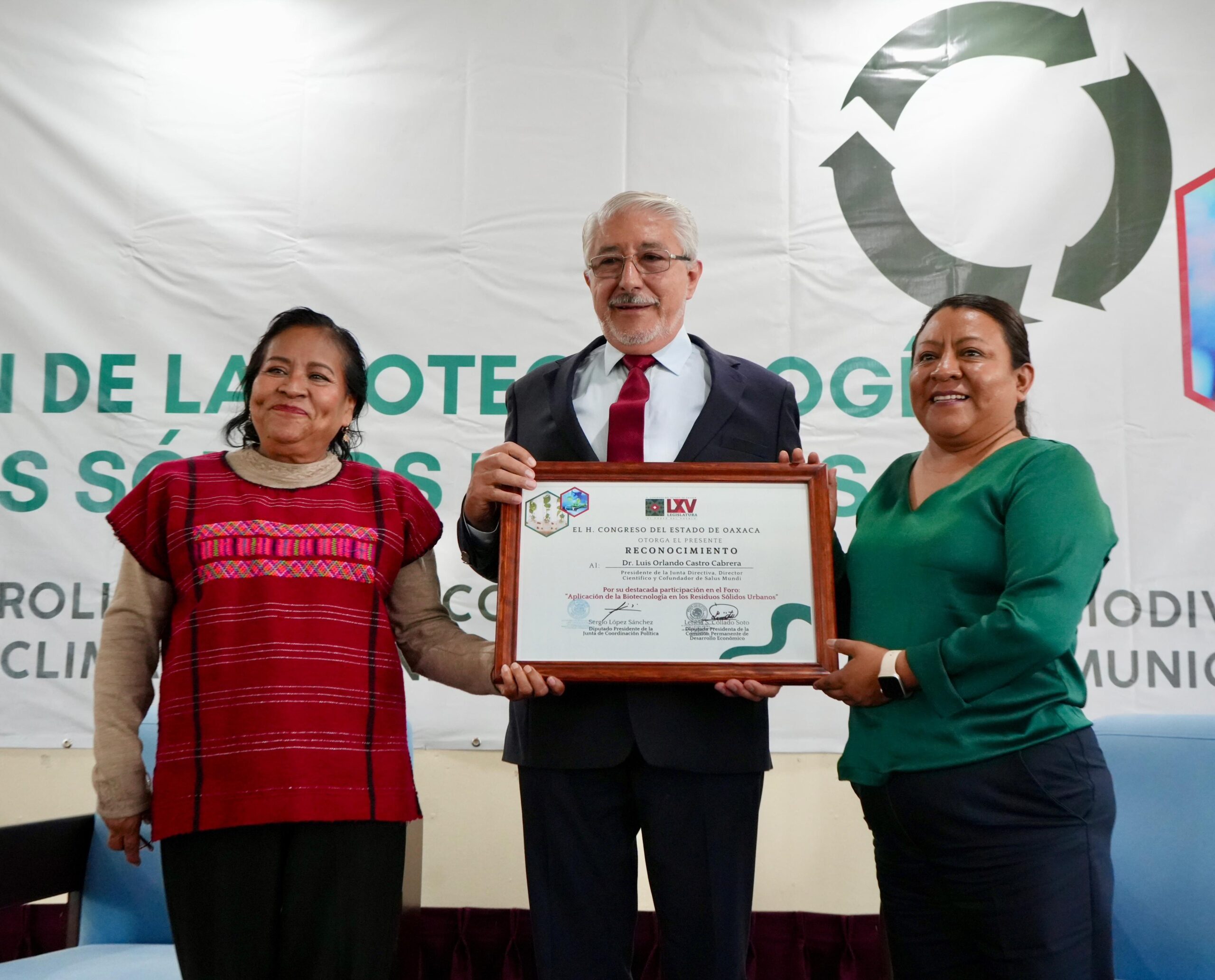 Dialogan en el Congreso sobre el uso de biotecnologías en residuos sólidos urbanos