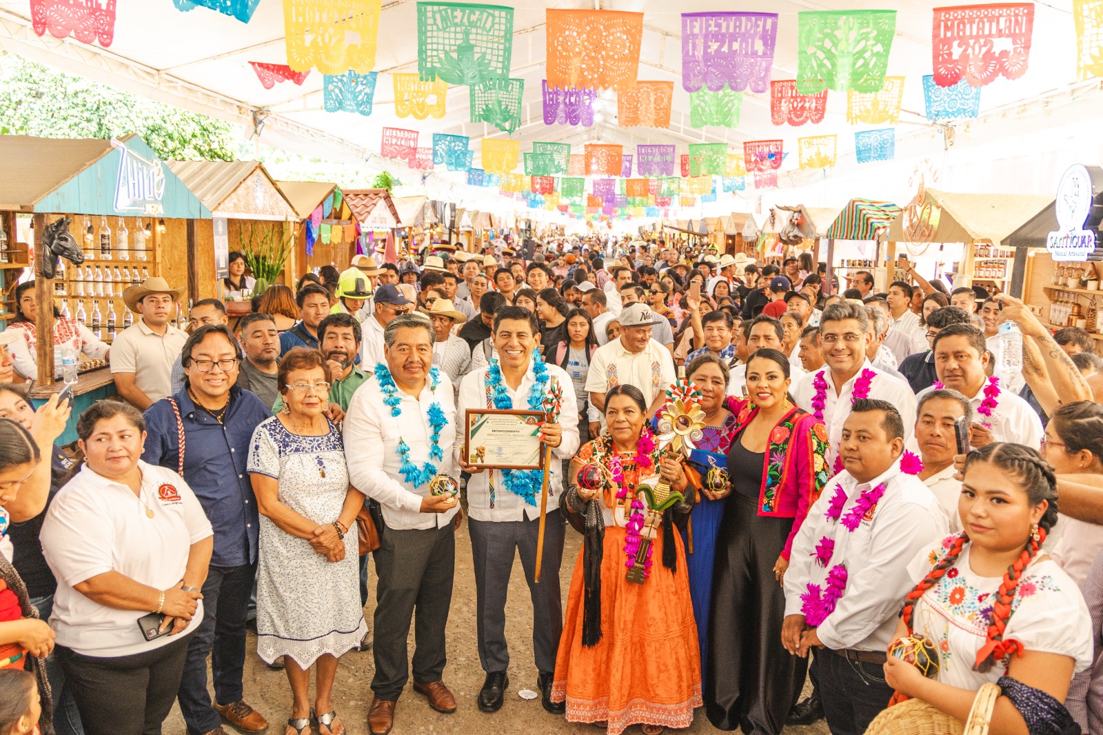 Inicia la Gran Fiesta del Mezcal 2024 en Santiago Matatlán