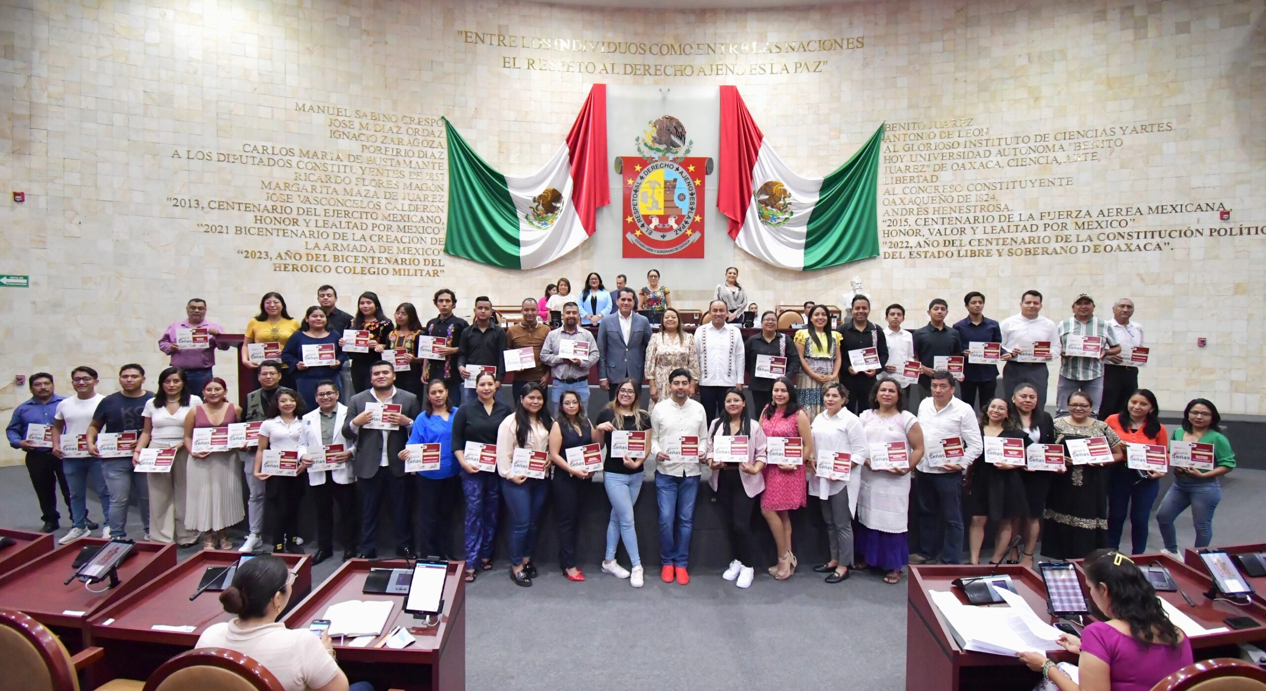 Reconoce Congreso de Oaxaca a participantes del taller de Lengua de Señas Mexicana