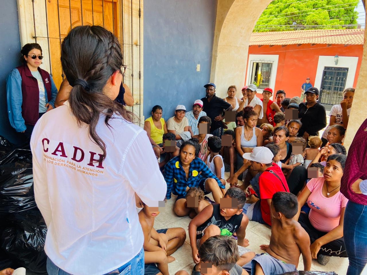 Brinda Gobierno de Oaxaca asistencia humanitaria a caravana de migrantes Brinda Gobierno de Oaxaca asistencia humanitaria a caravana de migrantes