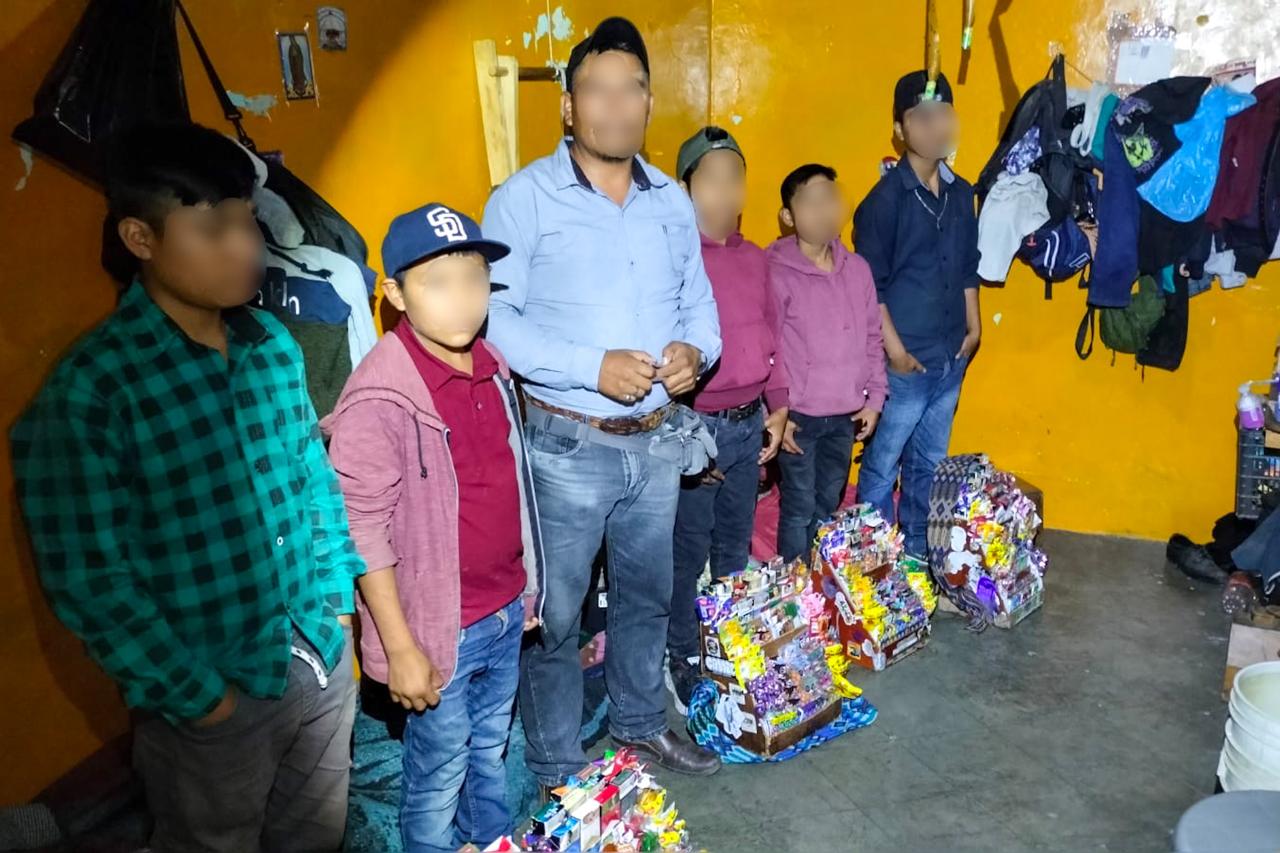 Rescatan a nueve niños y adolescentes originarios de Chiapas, era víctimas de explotación laboral infantil Rescatan a nueve niños y adolescentes originarios de Chiapas, era víctimas de explotación laboral infantil