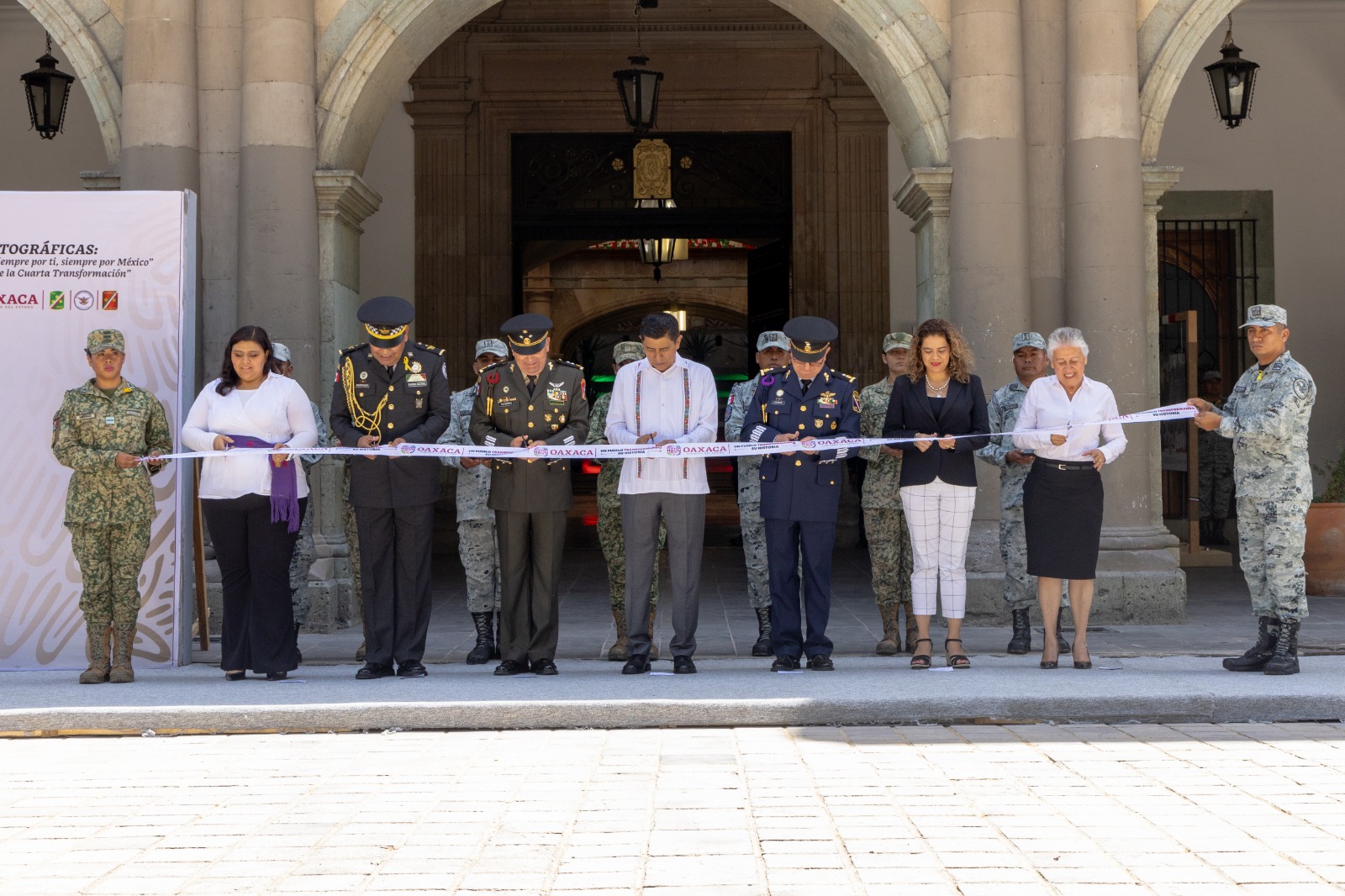 Con exposiciones fotográficas rinden homenaje a fuerzas armadas y al legado del Presidente Andrés Manuel López Obrador