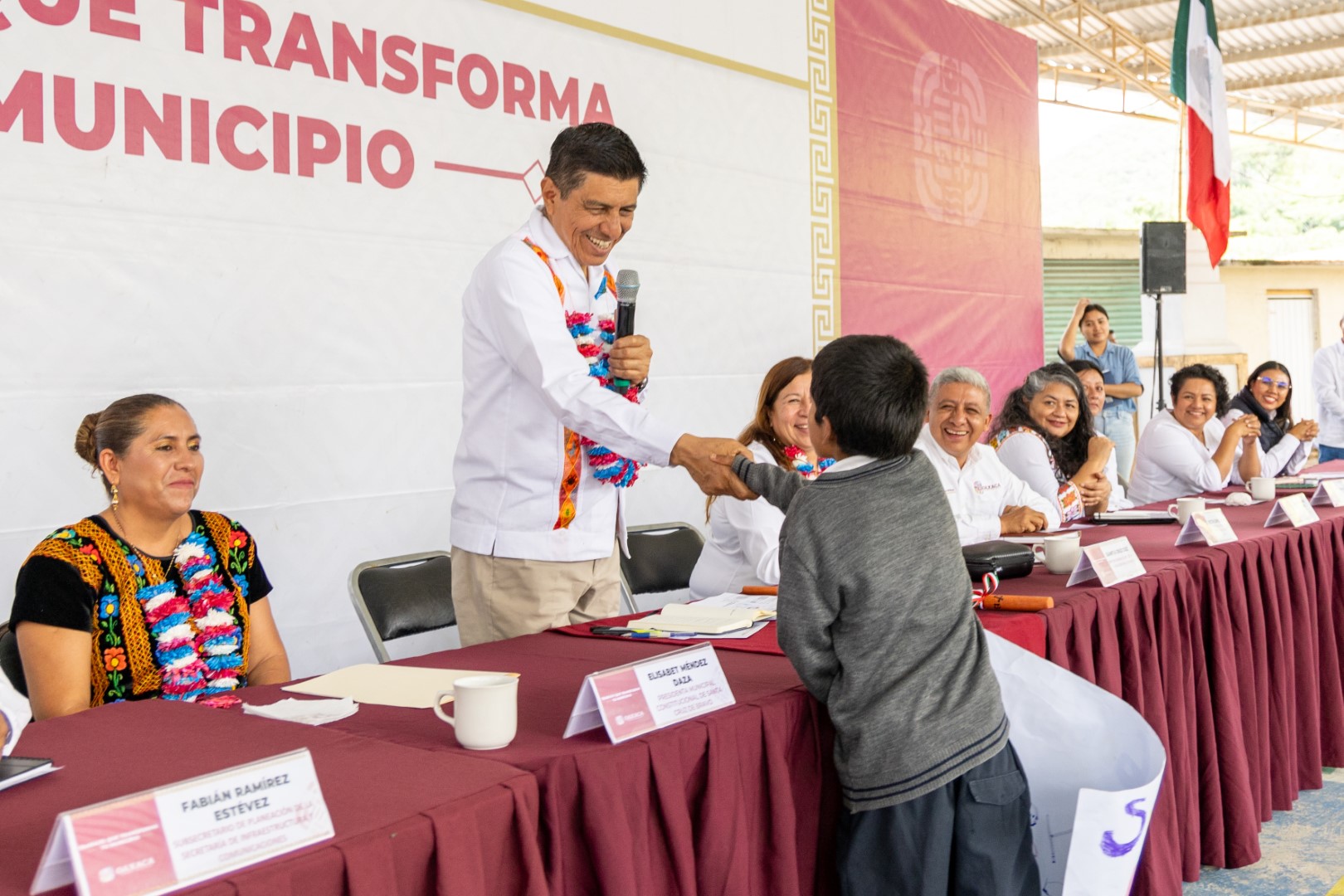 Convoca Salomón Jara a la unión de los pueblos para lograr el progreso y desarrollo