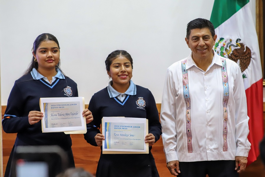 Reconoce Gobierno de Oaxaca a estudiantes ganadoras del Premio Juvenil del Agua Estocolmo 2024