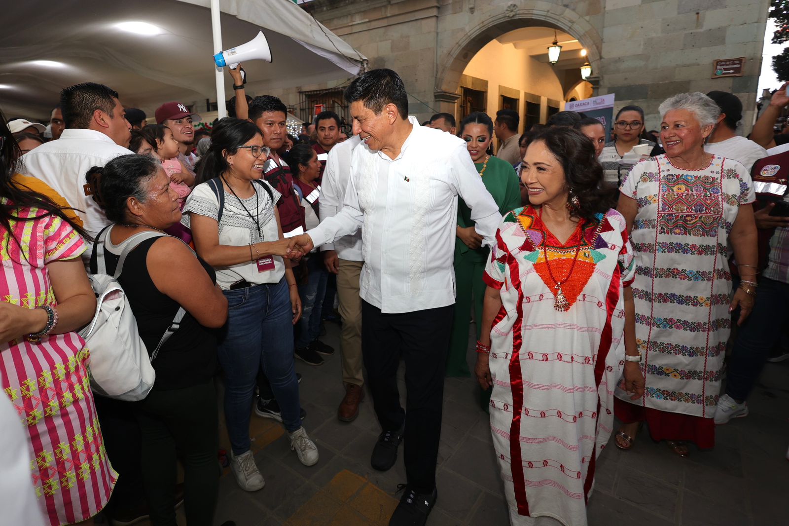 Cientos de familias disfrutan de la Verbena Popular 2024