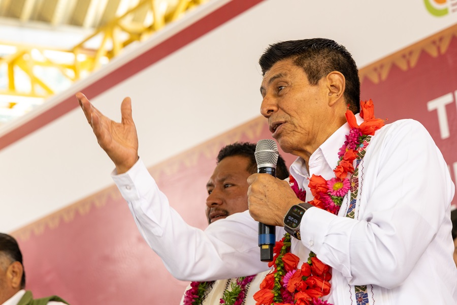 Gobierno de Salomon Jara comprometido en resarcir la pobreza de los municipios de los Valles Centrales Gobierno de Salomon Jara comprometido en resarcir la pobreza de los municipios de los Valles Centrales