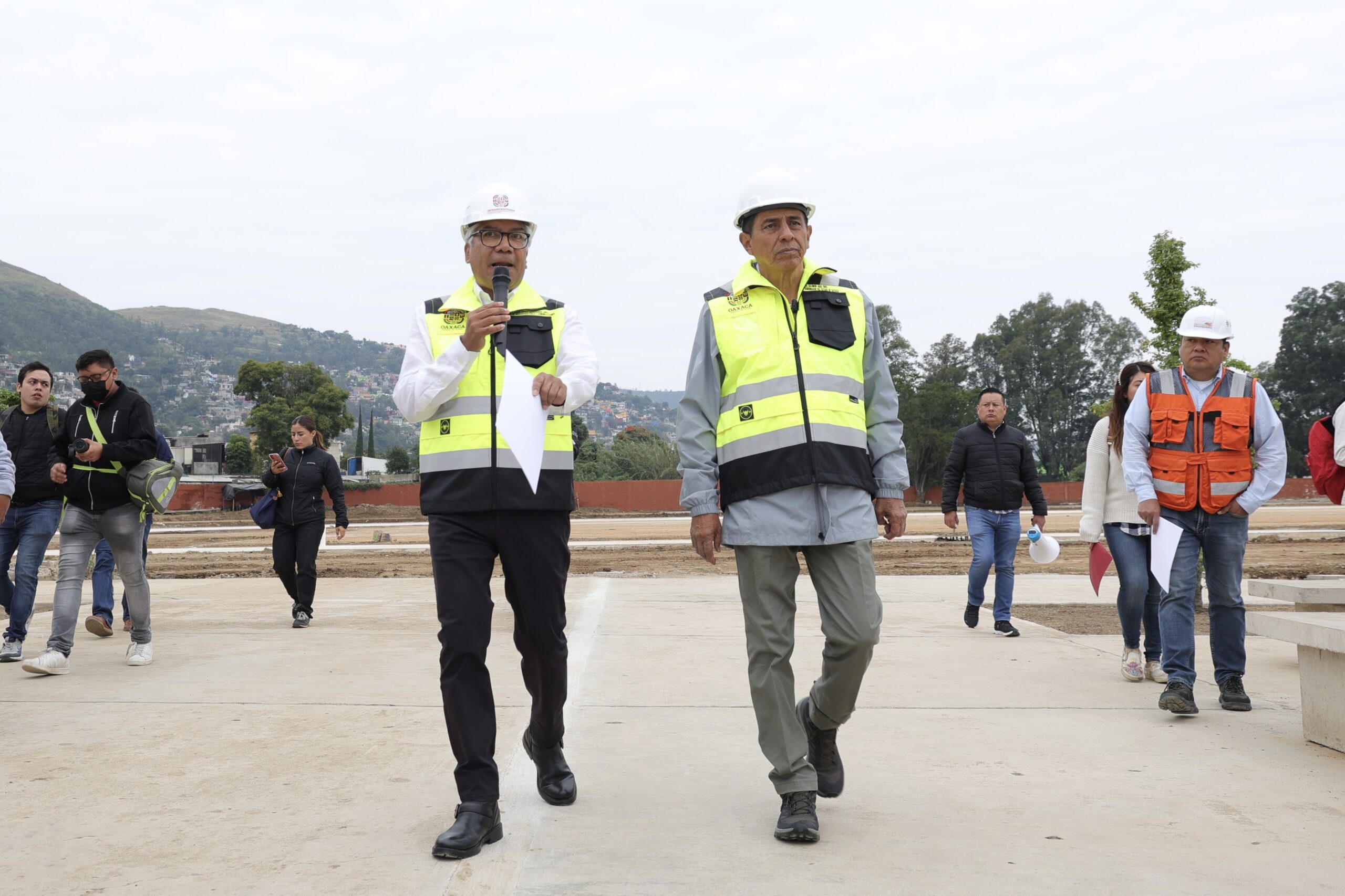 Supervisa Salomón Jara avances del Parque Primavera Oaxaqueña