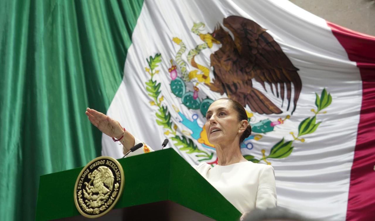 Con el grito “no llego sola, llegamos todas”, asume Claudia Sheimbaum a la presidencia de la Republica