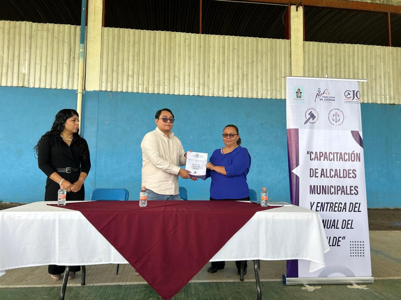 Imparte Poder Judicial capacitación sobre el Manual del Alcalde en la región Mixteca Imparte Poder Judicial capacitación sobre el Manual del Alcalde en la región Mixteca