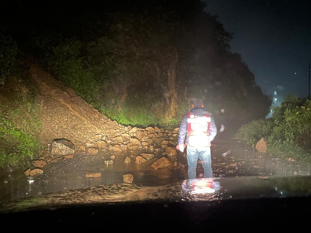 Atienden afectados por Nadide en Oaxaca Atienden afectados por Nadide en Oaxaca