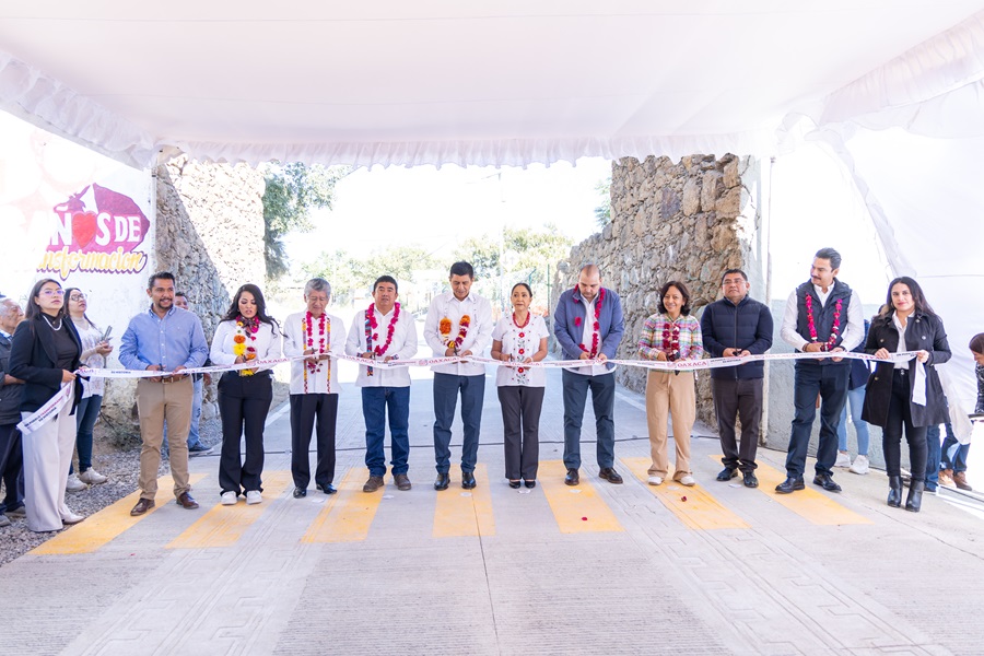 Cumple Salomón Jara con el pueblo de Oaxaca, entrega pavimentado el Camino Antiguo a Monte Albán Cumple Salomón Jara con el pueblo de Oaxaca, entrega pavimentado el Camino Antiguo a Monte Albán