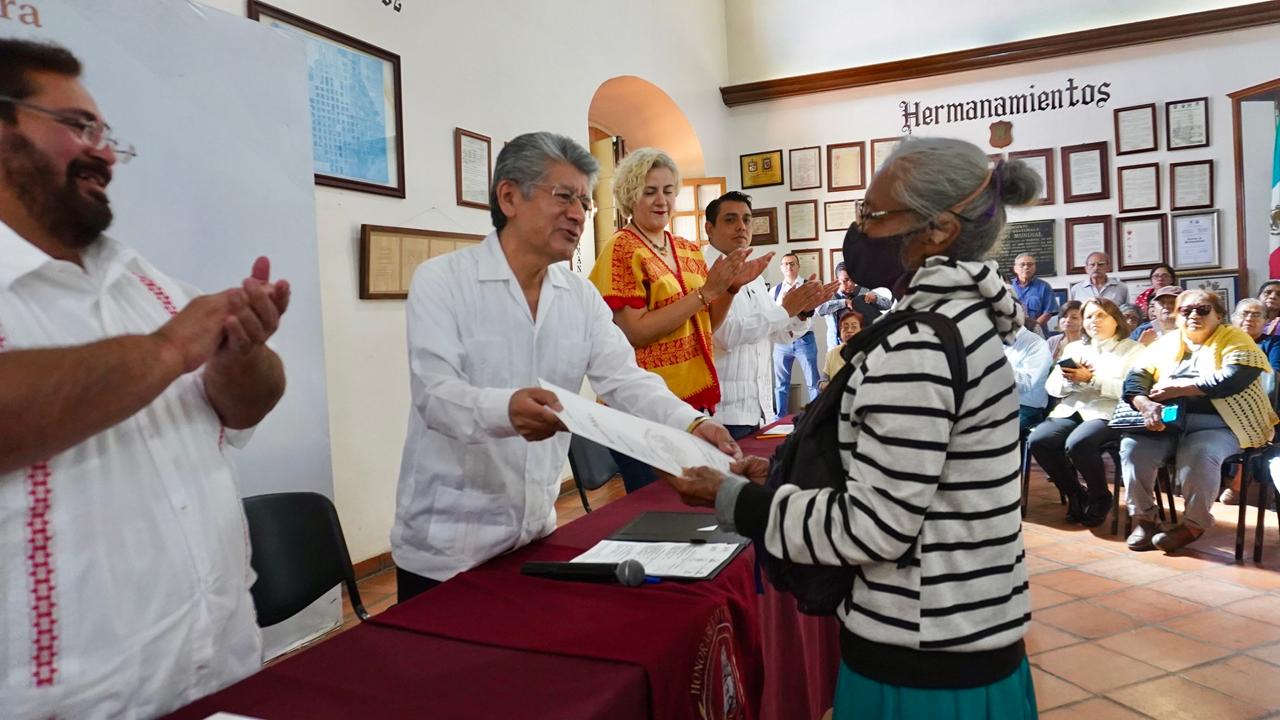 Entrega Martínez Neri testamentos gratuitos en beneficio de cientos de familias oaxaqueñas