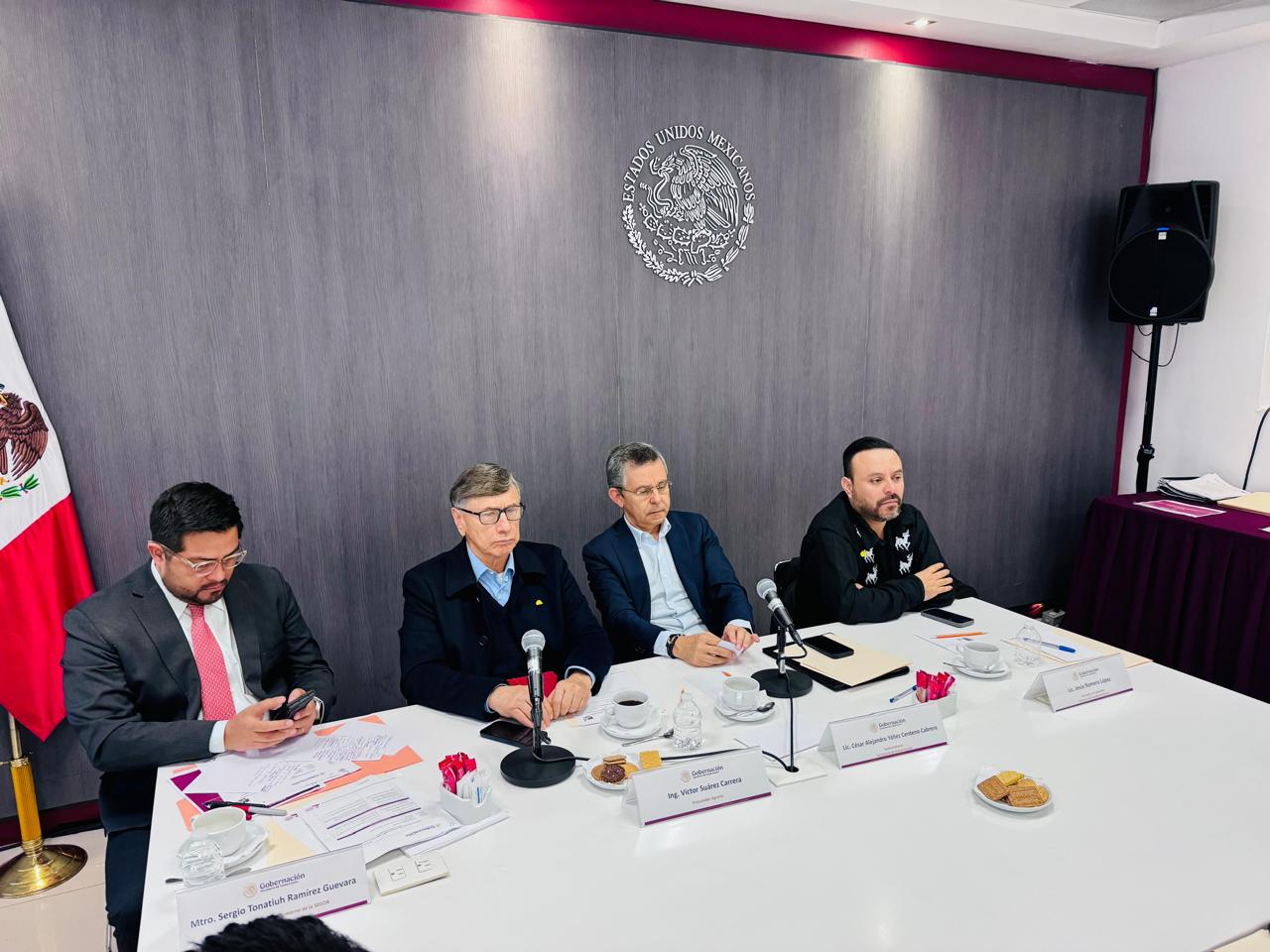 Trabajan Gobierno de Oaxaca y Gobierno Federal para alcanzar la paz territorial en Chimalapas Trabajan Gobierno de Oaxaca y Gobierno Federal para alcanzar la paz territorial en Chimalapas