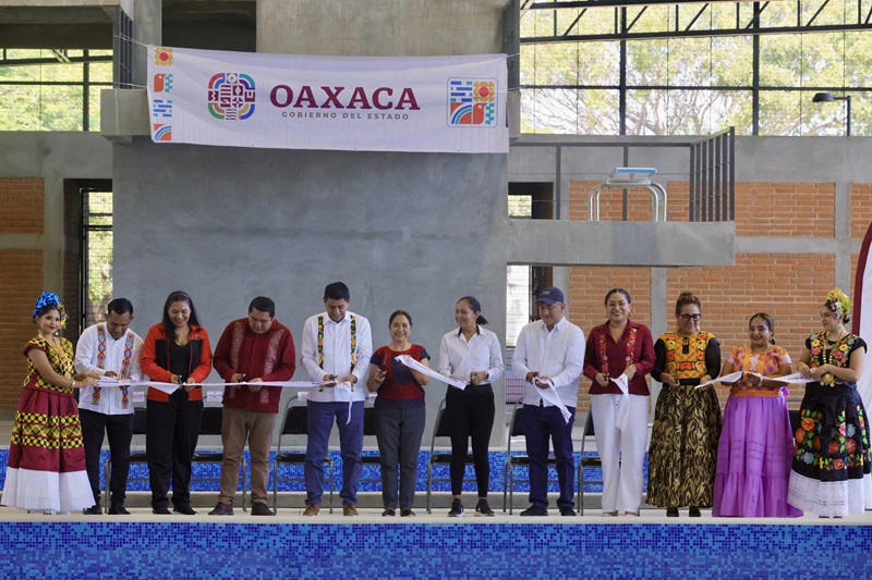 Inaugura Gobernador Salomón Jara Unidad Deportiva Cheguigo en Asunción Ixtaltepec Inaugura Gobernador Salomón Jara Unidad Deportiva Cheguigo en Asunción Ixtaltepec