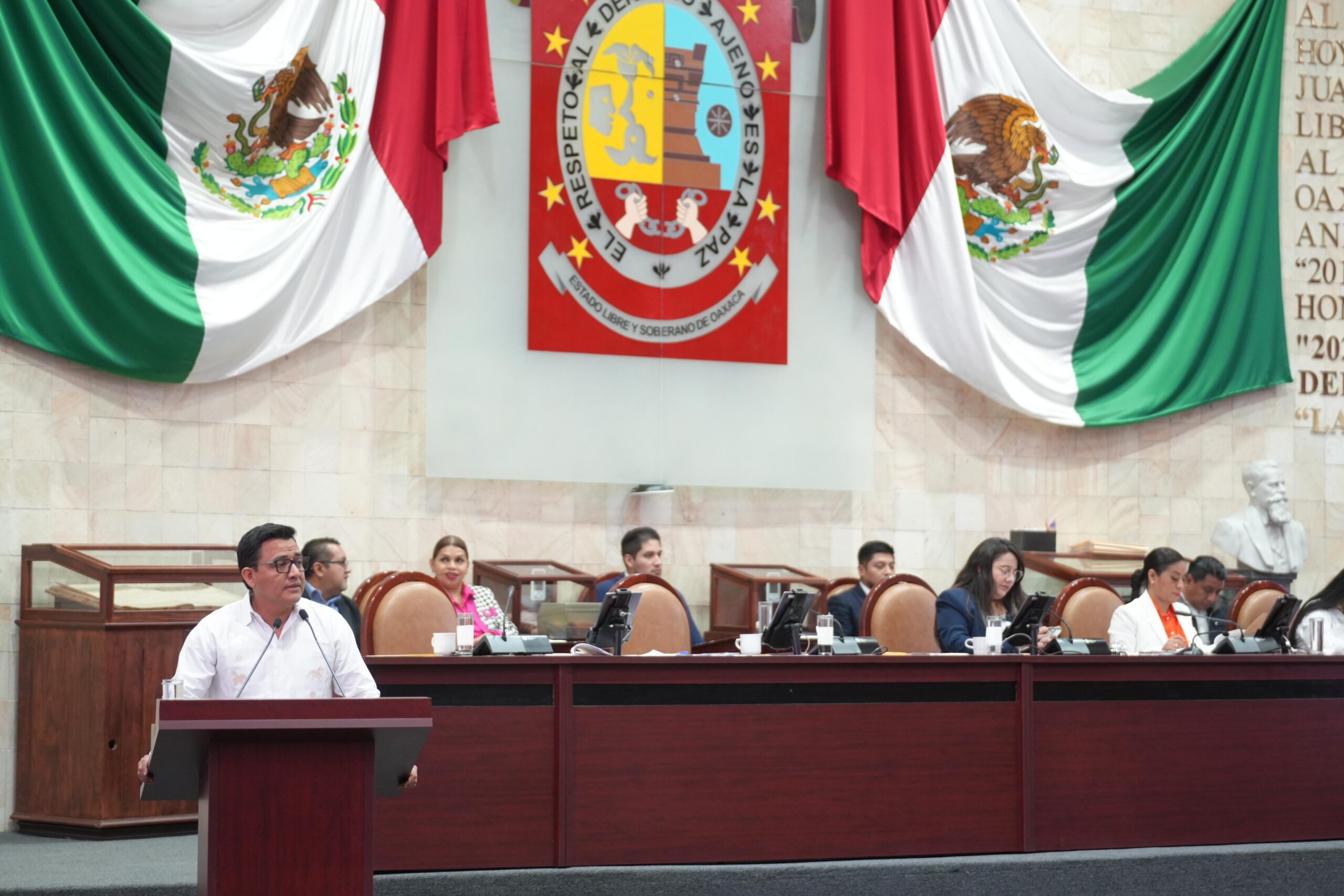 Desde el Congreso de Oaxaca se busca blindaje constitucional de programas sociales para juventudes y jefas de familia Desde el Congreso de Oaxaca se busca blindaje constitucional de programas sociales para juventudes y jefas de familia