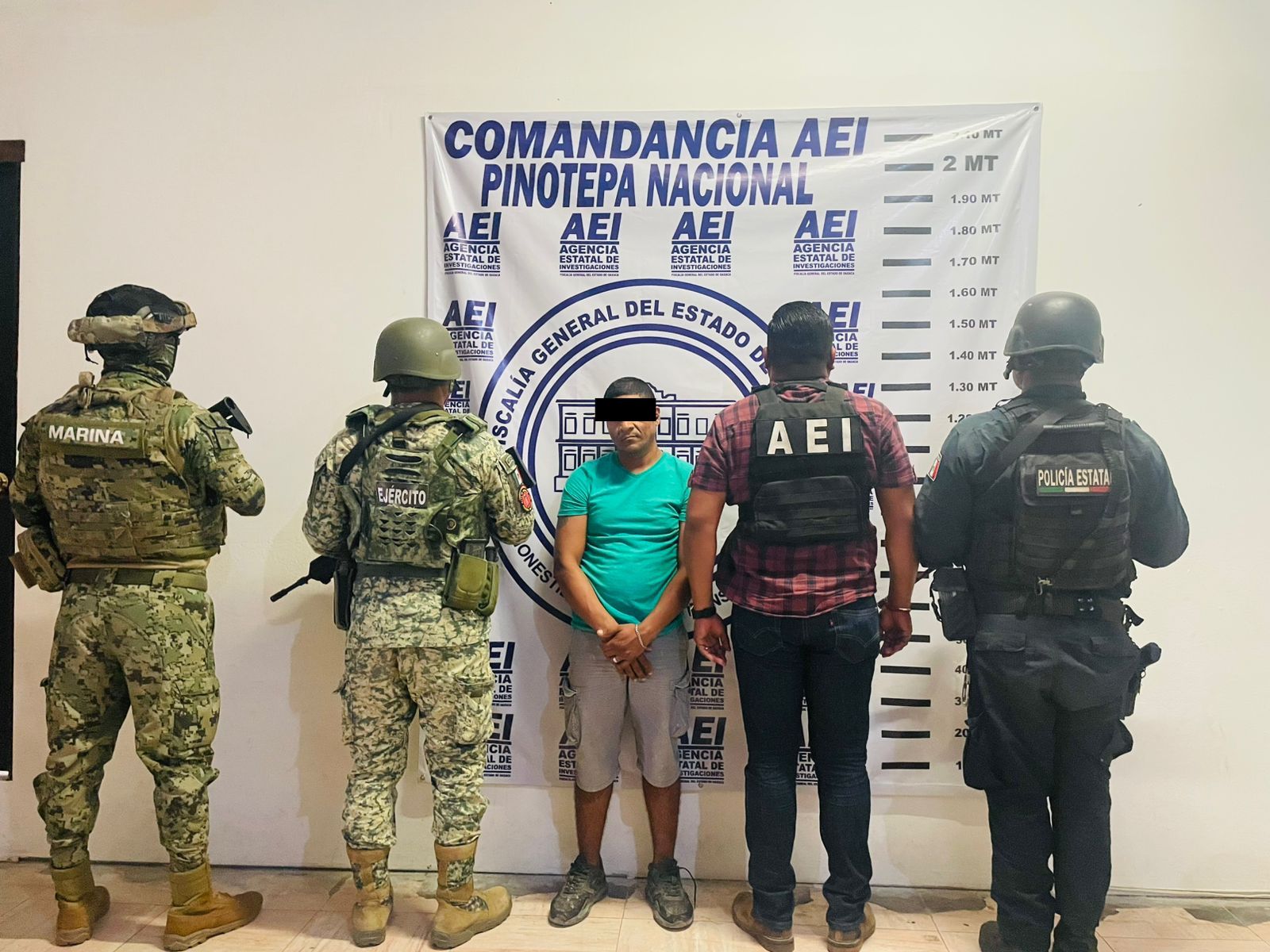 Fiscalía de Oaxaca, juntos con DEFENSA y Policía Estatal, detienen a una persona por narcomenudeo en la región de la Costa