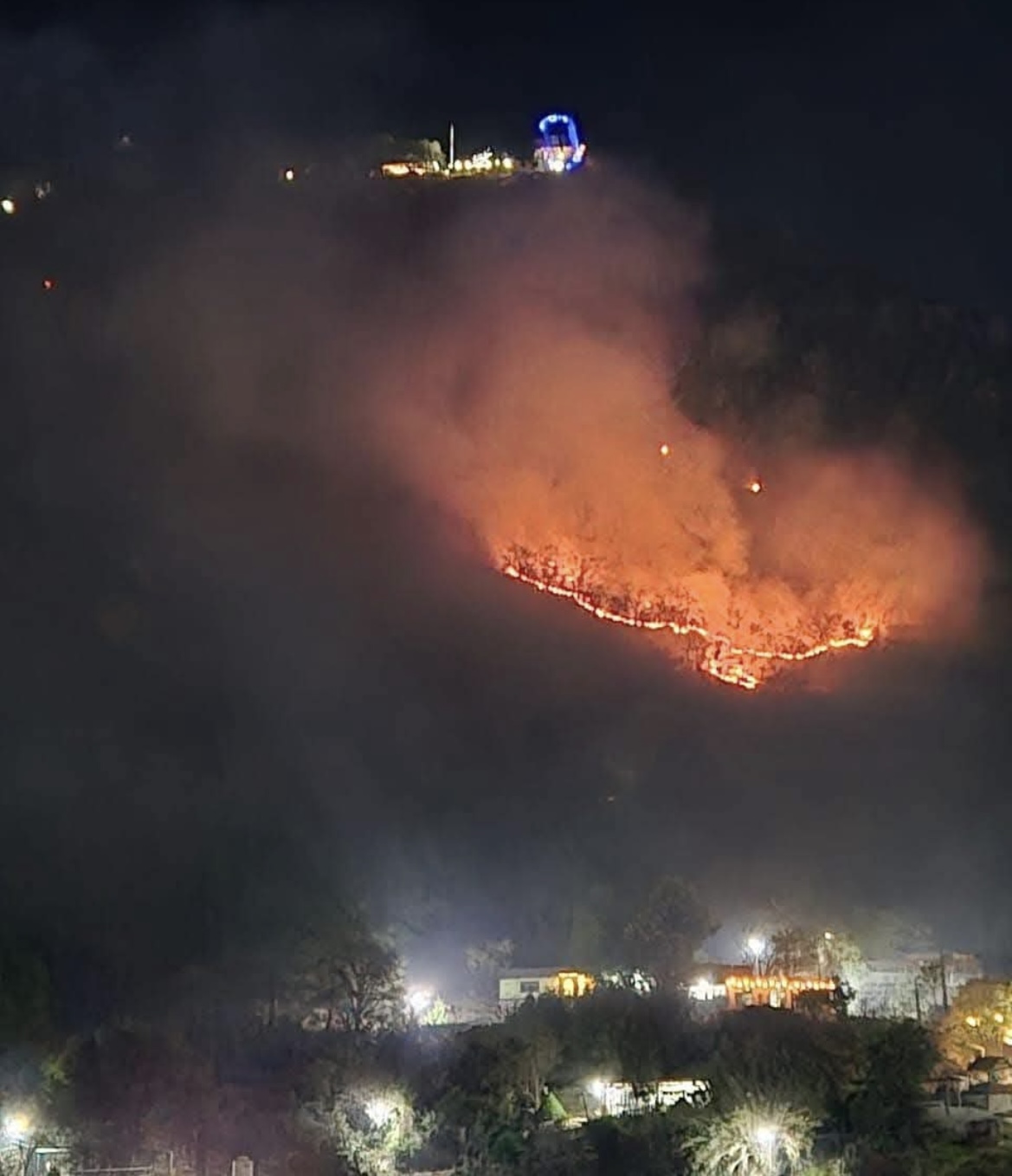 Liquidan incendio reportado en sierra de Juarez en Oaxaca