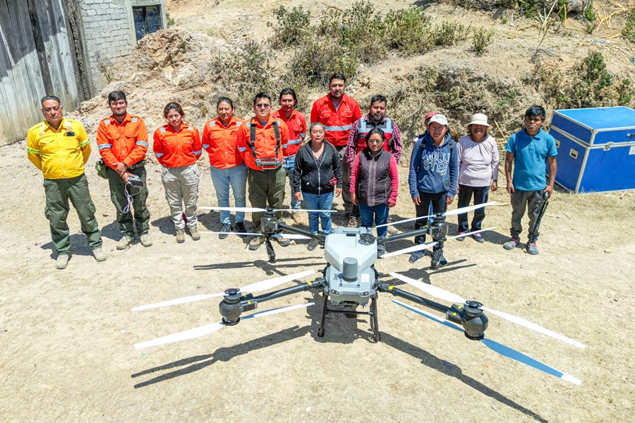 Inicia Coesfo aspersión aérea para control de plagas en Santa Cruz Nundaco Inicia Coesfo aspersión aérea para control de plagas en Santa Cruz Nundaco