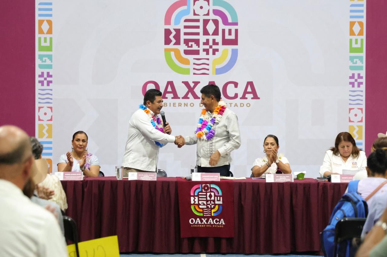 Invierte Gobierno de Oaxaca más de 22 mdp en infraestructura deportiva, de seguridad e hídrica en San Pedro Mixtepec Invierte Gobierno de Oaxaca más de 22 mdp en infraestructura deportiva, de seguridad e hídrica en San Pedro Mixtepec