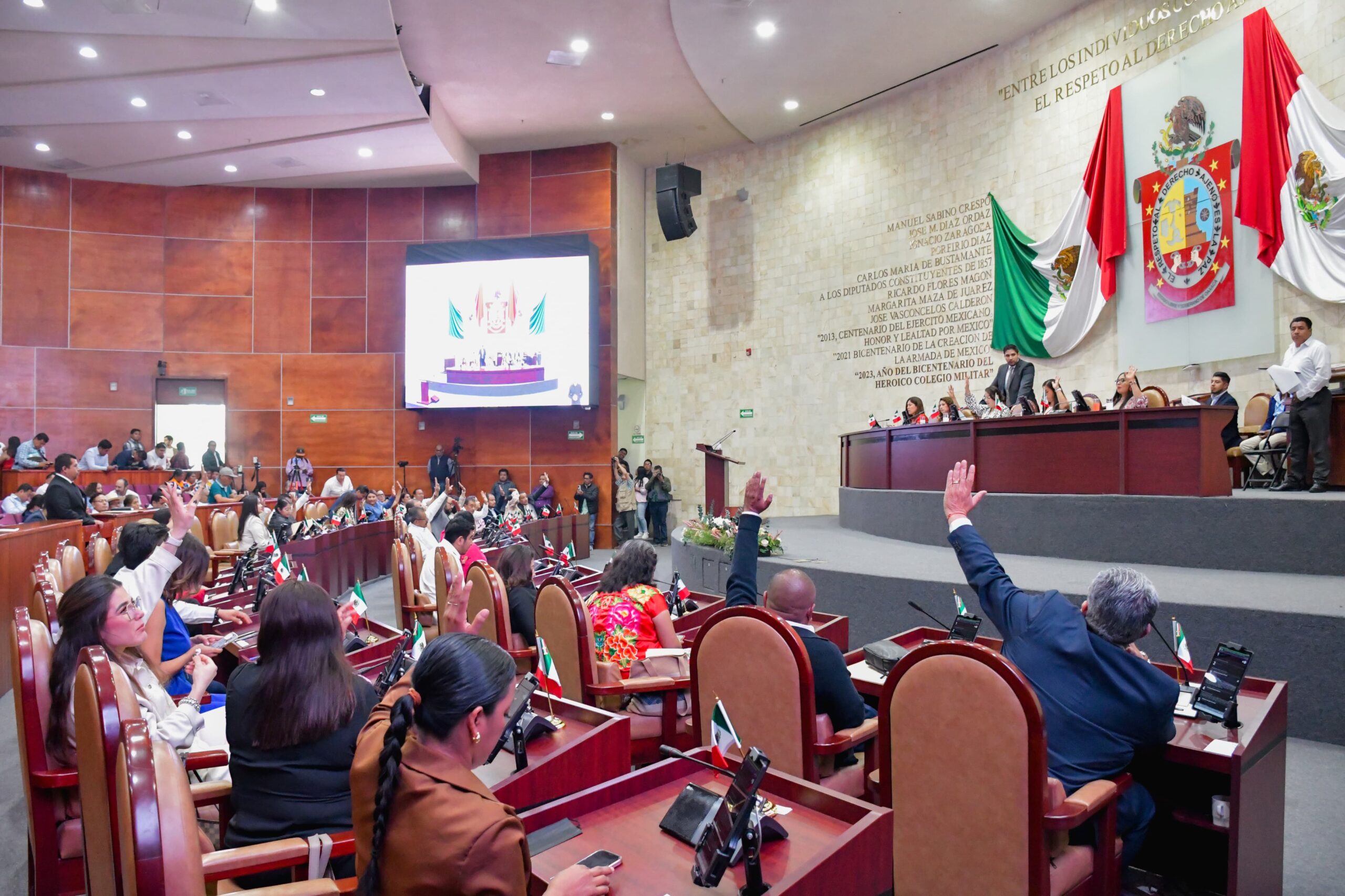 Aprueba Congreso del Estado exhorto a Capufe para que realice obras de mantenimiento en la autopista Barranca Larga -Ventanilla, regule el cobro del peaje y acelere el registro al Esquema de Residentes Aprueba Congreso del Estado exhorto a Capufe para que realice obras de mantenimiento en la autopista Barranca Larga -Ventanilla, regule el cobro del peaje y acelere el registro al Esquema de Residentes