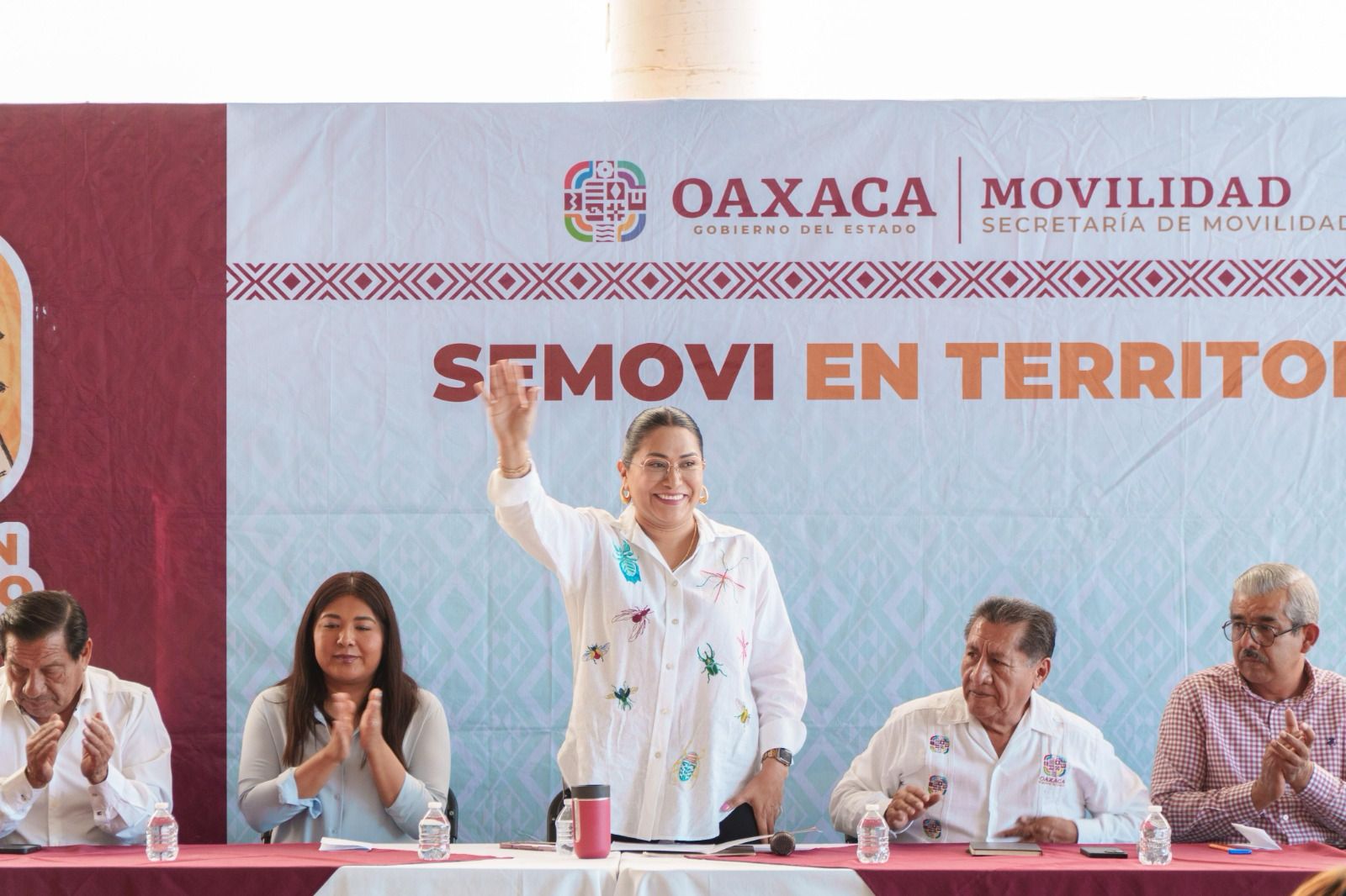 Atienden a transportistas de Asunción Nochixtlán con programa “Semovi en Territorio” Atienden a transportistas de Asunción Nochixtlán con programa “Semovi en Territorio”